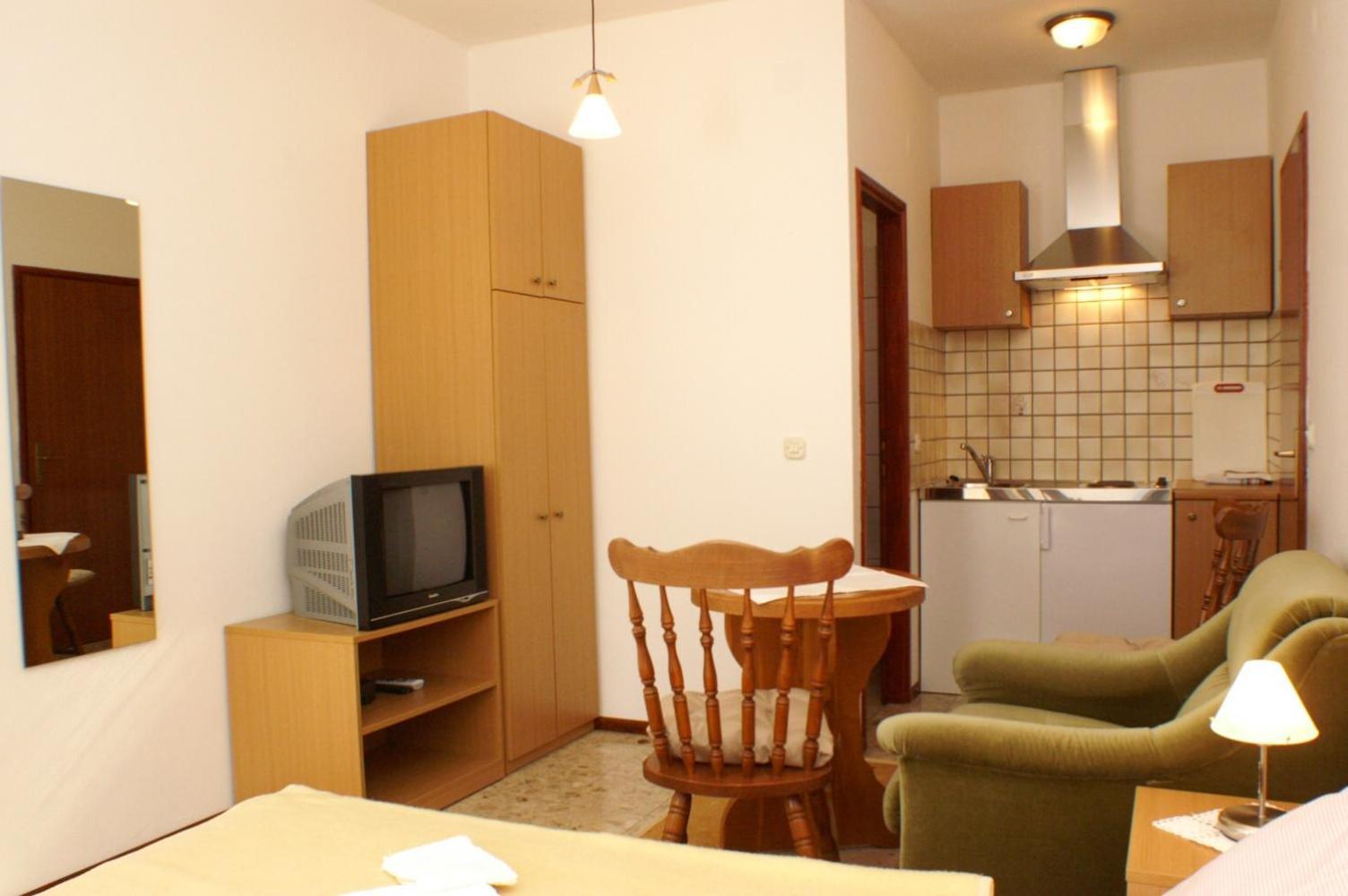 Apartments By The Sea Orebic, Peljesac - 4496 Екстериор снимка